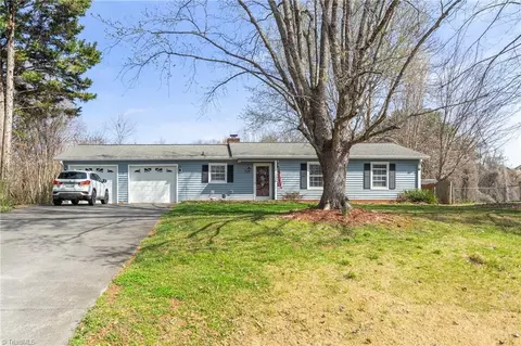 126 Maple Ln, King, NC 27021