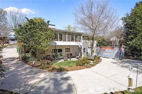Exterior - 709 Overbrook Dr, High Point, NC 27262 photo 5 of 7