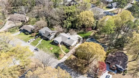 View/Area - 709 Overbrook Dr, High Point, NC 27262 photo 4 of 5