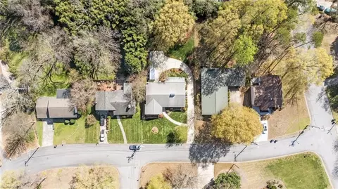 View/Area - 709 Overbrook Dr, High Point, NC 27262 photo 1 of 5
