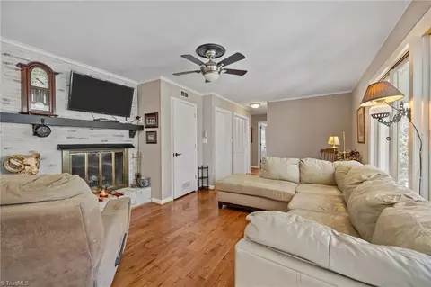 Living - 709 Overbrook Dr, High Point, NC 27262 photo 2 of 2
