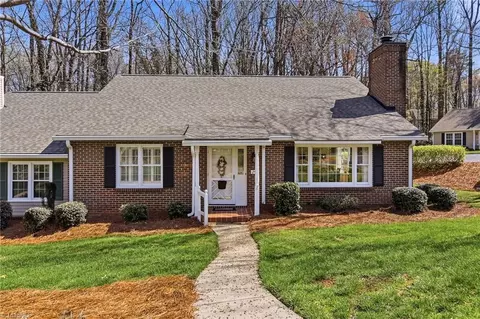 29 Brownstone Ln, Greensboro, NC 27410