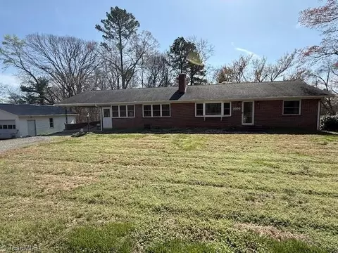 3500 Old Us Highway 421 E, Yadkinville, NC 27055