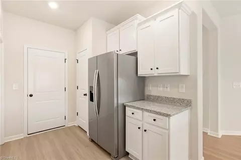 Entry Way - 225 Macintosh Dr, King, NC 27021 photo 2 of 6