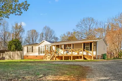 6381 Eagle Landing Dr, Trinity, NC 27370