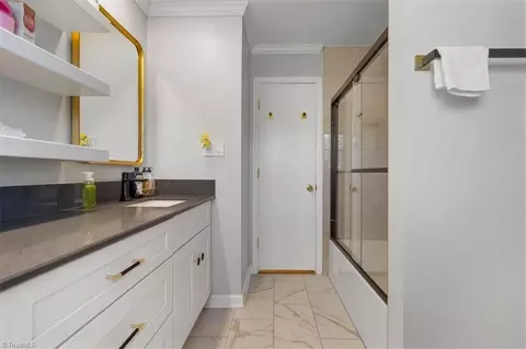 Bath - 321 Cheryl Ave, Durham, NC 27712 photo 2 of 4