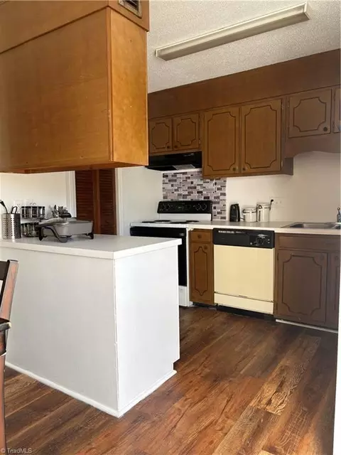 Kitchen - 224 Northpoint Ave #E, High Point, NC 27262 photo 1 of 1