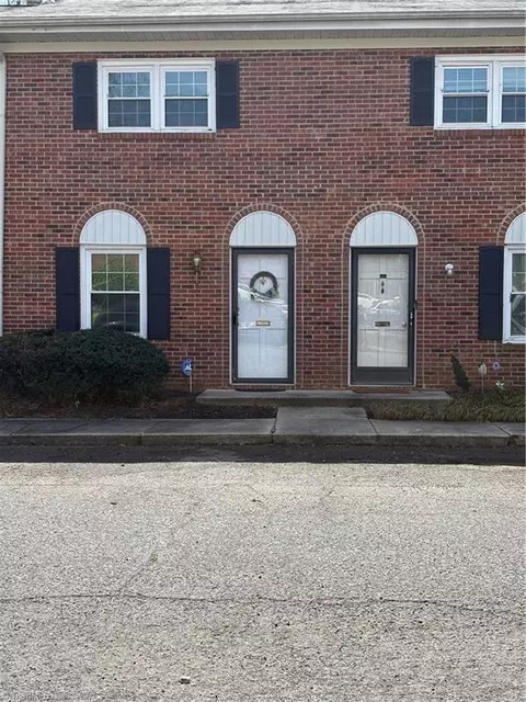 224 Northpoint Ave #E, High Point, NC 27262