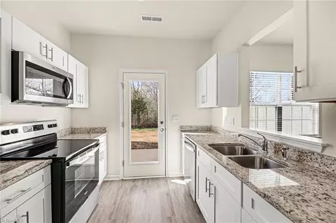 Kitchen - 5679 Carrington Ct, Trinity, NC 27370 photo 2 of 2