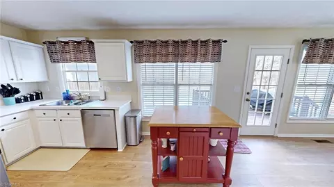 101 Brightleaf Ct, Archdale, NC 27263 photo 14