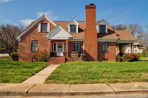 316 D St, North Wilkesboro, NC 28659