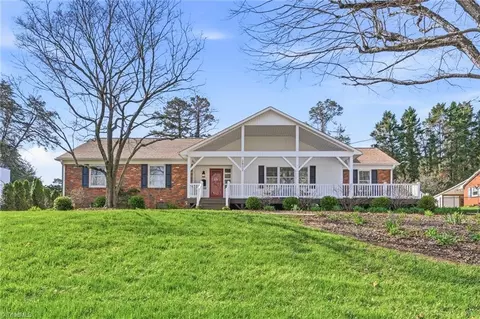 2832 Monticello Dr, Winston Salem, NC 27106