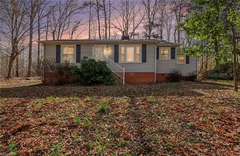 952 Andrew Hunter Rd, Franklinville, NC 27248