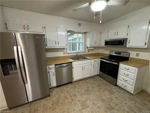 Kitchen - 106 Meta Ct, King, NC 27021 photo 3 of 4