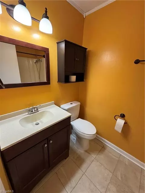Bath - 106 Meta Ct, King, NC 27021 photo 2 of 3