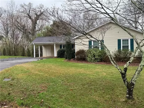 Exterior - 106 Meta Ct, King, NC 27021 photo 7 of 15
