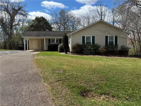 Exterior - 106 Meta Ct, King, NC 27021 photo 3 of 15
