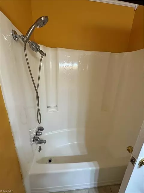 Bath - 106 Meta Ct, King, NC 27021 photo 3 of 3
