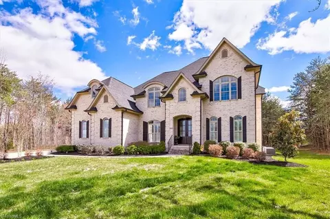 7810 Neugent Dr, Kernersville, NC 27284