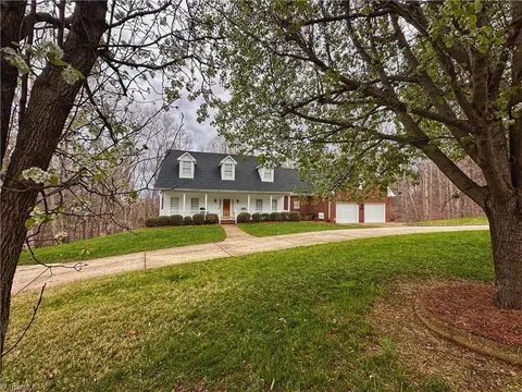 345 Arbor Ln, Eden, NC 27288