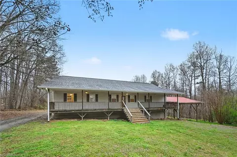 2811 Charley Ln, Burlington, NC 27215