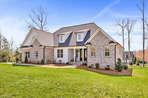 1452 Bethan Dr, Summerfield, NC 27358