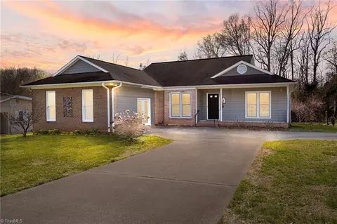 258 Carter Cir, Winston Salem, NC 27106