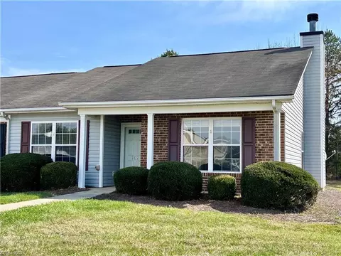 702 Oakmont Cir, Archdale, NC 27263