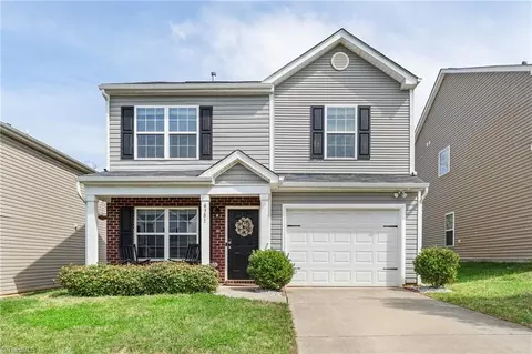 4381 Oak Pointe Dr, Winston Salem, NC 27105