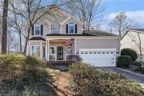 2505 Baytree Dr, Greensboro, NC 27455