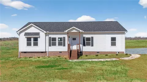 1467 Thayer Rd, Trinity, NC 27370