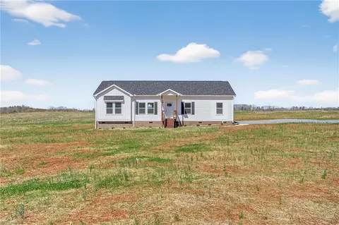 Exterior - 1467 Thayer Rd, Trinity, NC 27370 photo 9 of 12