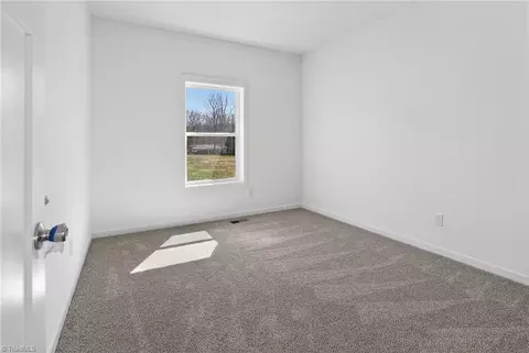 Bedroom - 1485 Thayer Rd, Trinity, NC 27370 photo 3 of 6