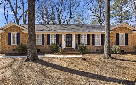 2717 Asbury Ter, Greensboro, NC 27408
