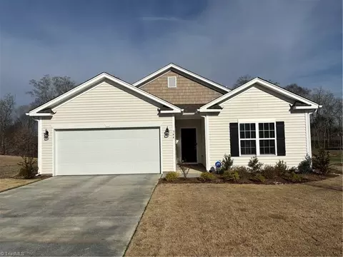 344 Altavista Dr, Clemmons, NC 27012
