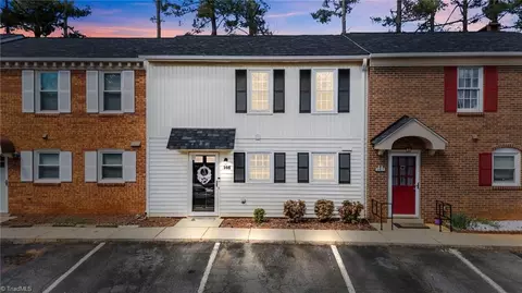 146 Charlestowne Cir, Winston Salem, NC 27103