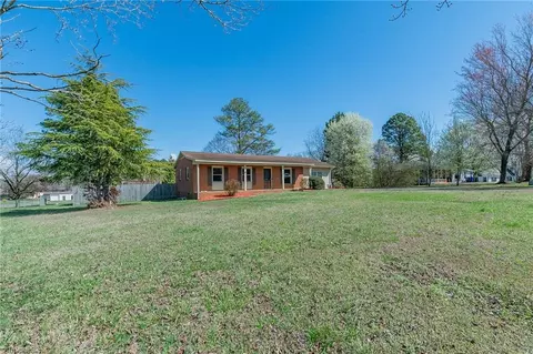 131 Cherry Ln, Lexington, NC 27292