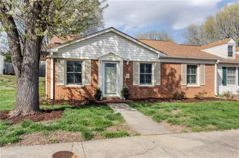 3303 Regents Park Ln #A, Greensboro, NC 27455