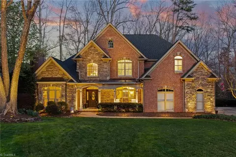 3630 Rosebriar Cir, Winston Salem, NC 27106