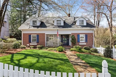 650 Nokomis Ct, Winston Salem, NC 27106