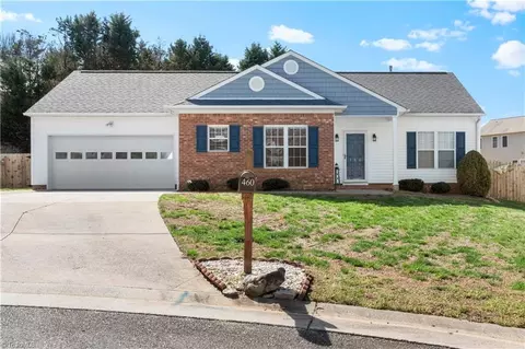 460 Overbrook Meadow Ct, Kernersville, NC 27284
