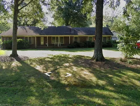 644 Greenwood Dr, Burlington, NC 27217