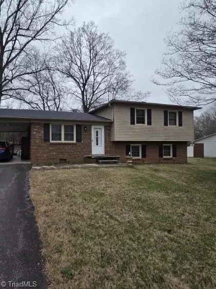 113 Merrydale Ct, King, NC 27021