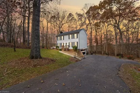 1746 Taylors Creek Dr, Asheboro, NC 27205