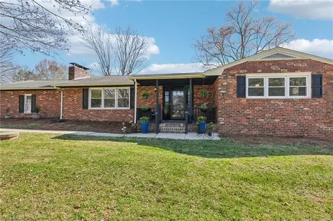3934 Yarbrough Ave, Winston Salem, NC 27106