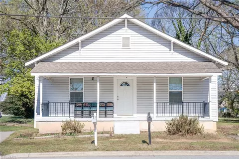 121 Vernon St, Kernersville, NC 27284