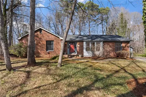 3941 Tonbridge Ln, Winston Salem, NC 27106