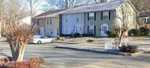 201 Montcastle Dr E #C, Greensboro, NC 27406