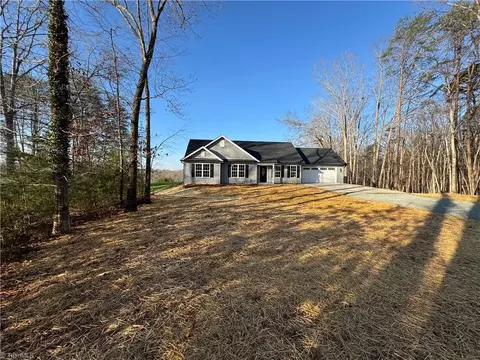 Exterior - 586 Culler Rd, Pinnacle, NC 27043 photo 3 of 9