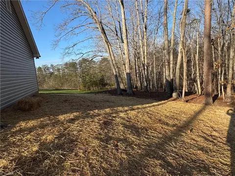Exterior - 586 Culler Rd, Pinnacle, NC 27043 photo 6 of 9